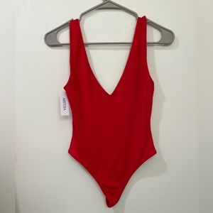 ARITZIA — Babaton Contour V-neck Bodysuit in Color Lillooet SMALL